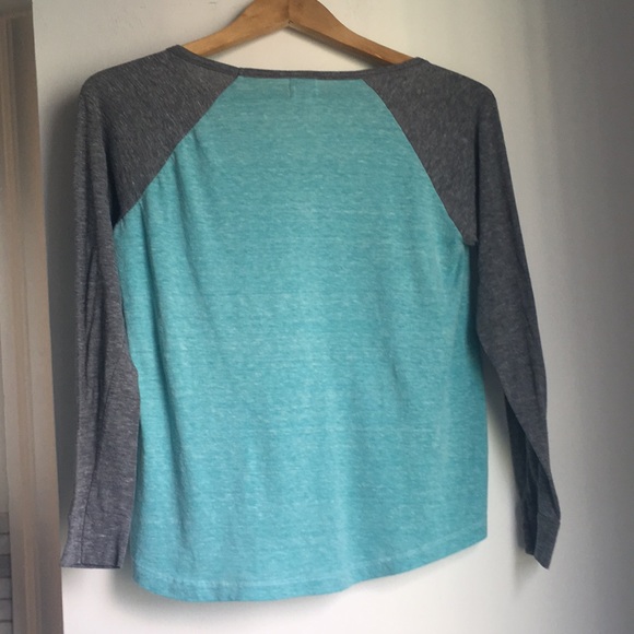 Super comfy baseball tee! - Picture 5 of 5